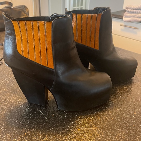 Messeca New York Shoes - Messeca New York Stylish Black and Orange Ankle Boots